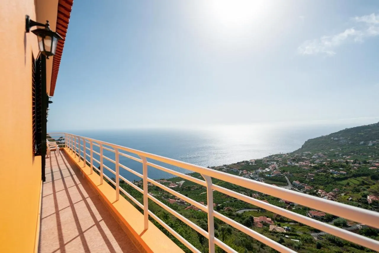 Sunset House, A Home In Madeira Calheta  Casa de Férias Calheta (Madeira)